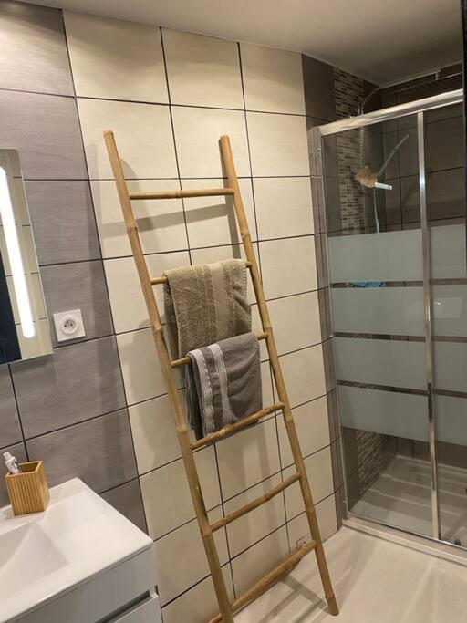 Gite De Tom Et Mag Classe 3 * Clevacances Villa Pontgibaud Ngoại thất bức ảnh