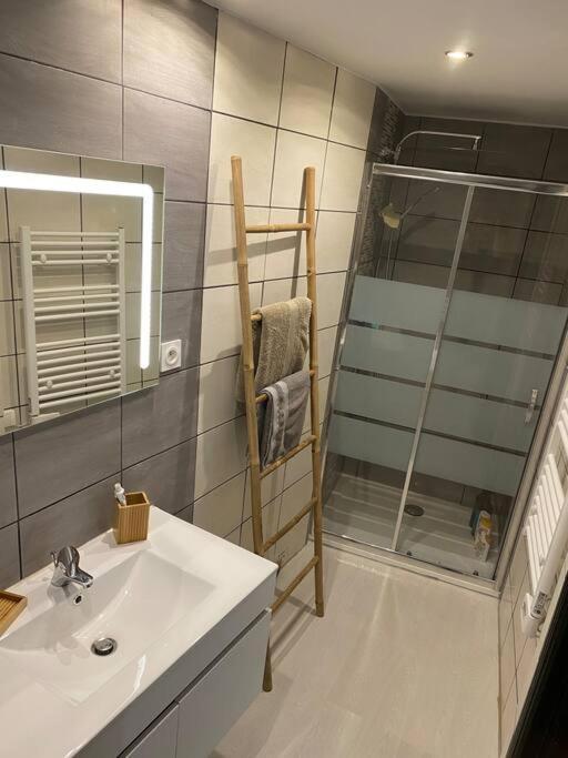 Gite De Tom Et Mag Classe 3 * Clevacances Villa Pontgibaud Ngoại thất bức ảnh
